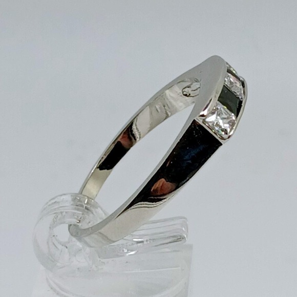 Vintage 90s Silver Princess Cut Black White Stone Channel Set Band Ring Size 10 - Picture 8 of 13